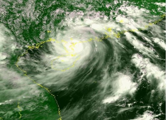 2011年9月19日超强台风“灿都”卫星监测图